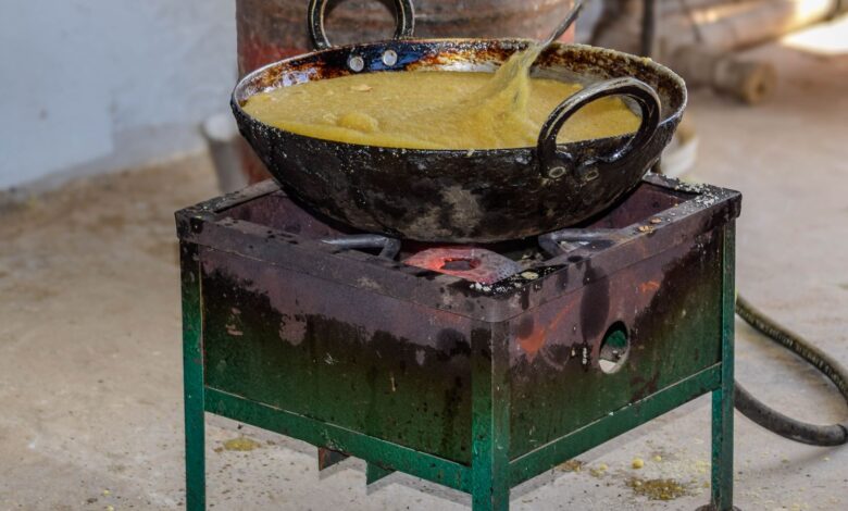how to check cast iron cookware quality before buying