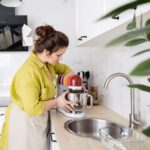 best compact mixer grinder for small kitchen with sufficient grinding capacity